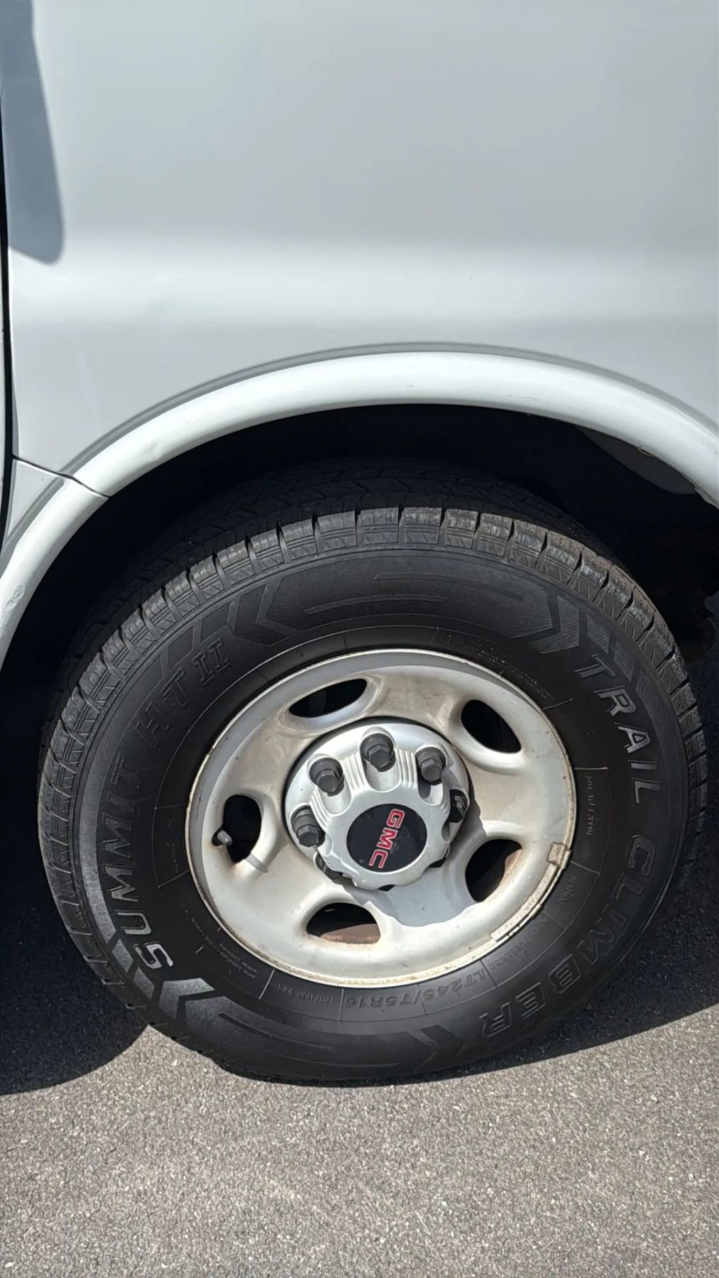 Used 2016 GMC Savana 2500 image 16