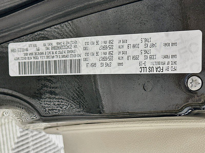 Used 2019 Dodge Grand Caravan SXT FWD image 31