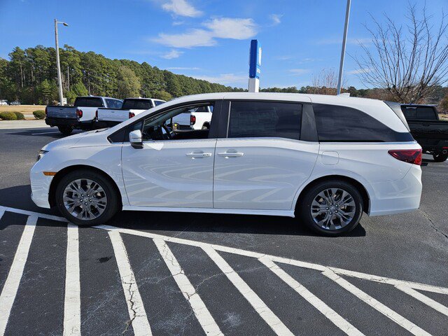 New 2026 Honda Odyssey Touring image 4