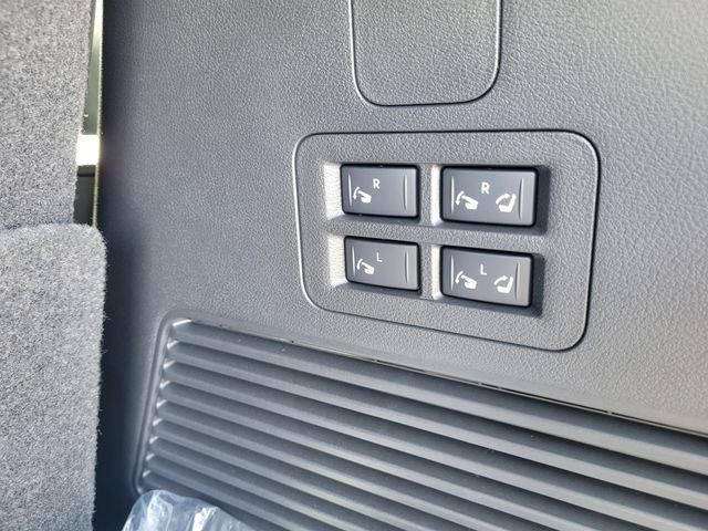 New 2026 Nissan Armada SL w/ Captain's Chari Seat Package image 38