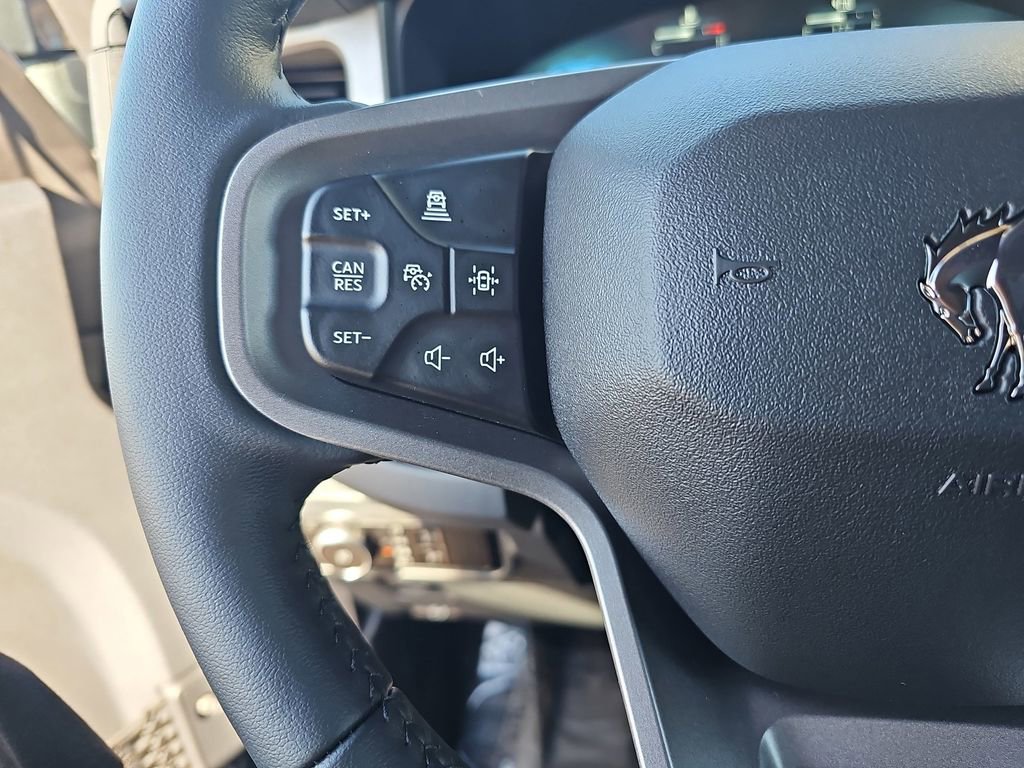 New 2025 Ford Bronco Outer Banks w/ Sasquatch Package image 16
