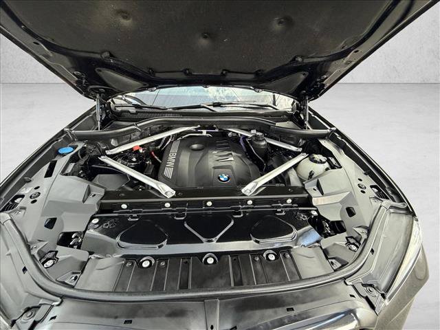 Used 2024 BMW X5 xDrive40i w/ M Sport Package AWD/4WD image 18