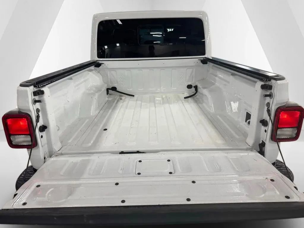Used 2021 Jeep Gladiator Rubicon w/ Trailer Tow Package image 13