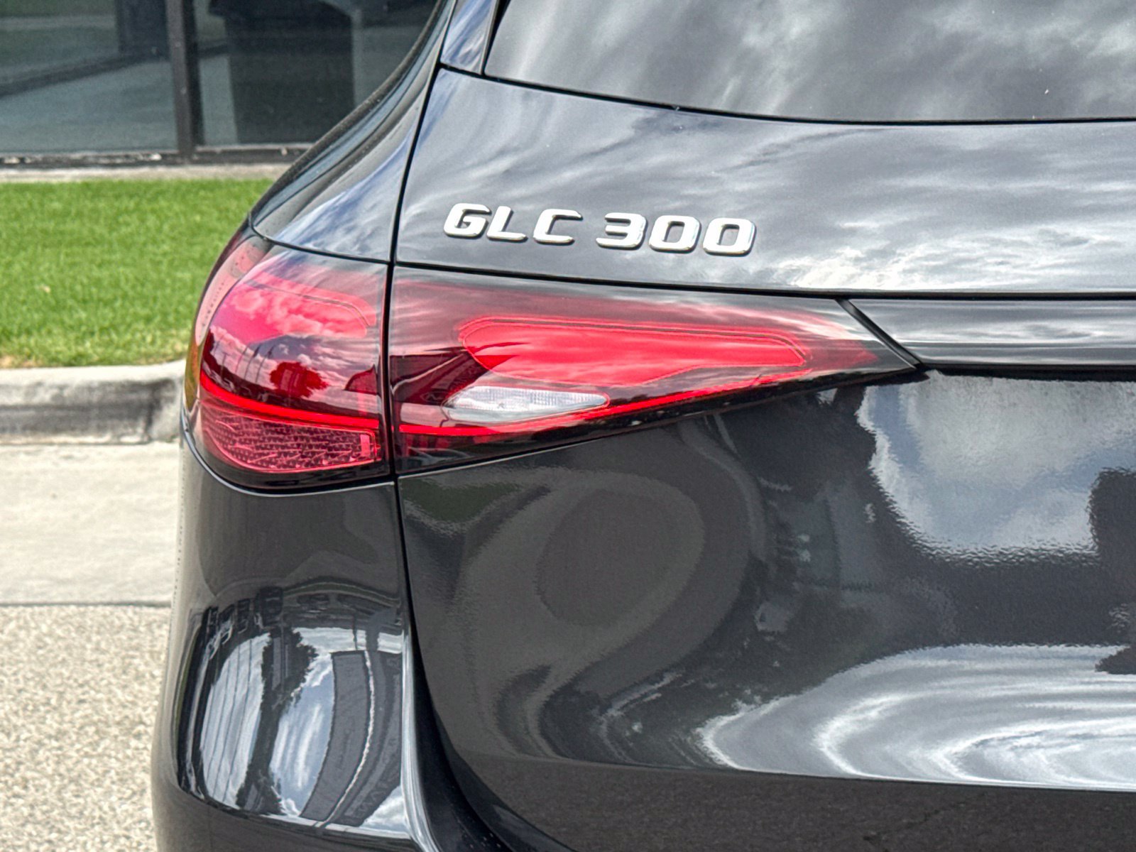 Used 2026 Mercedes-Benz GLC 300 image 11