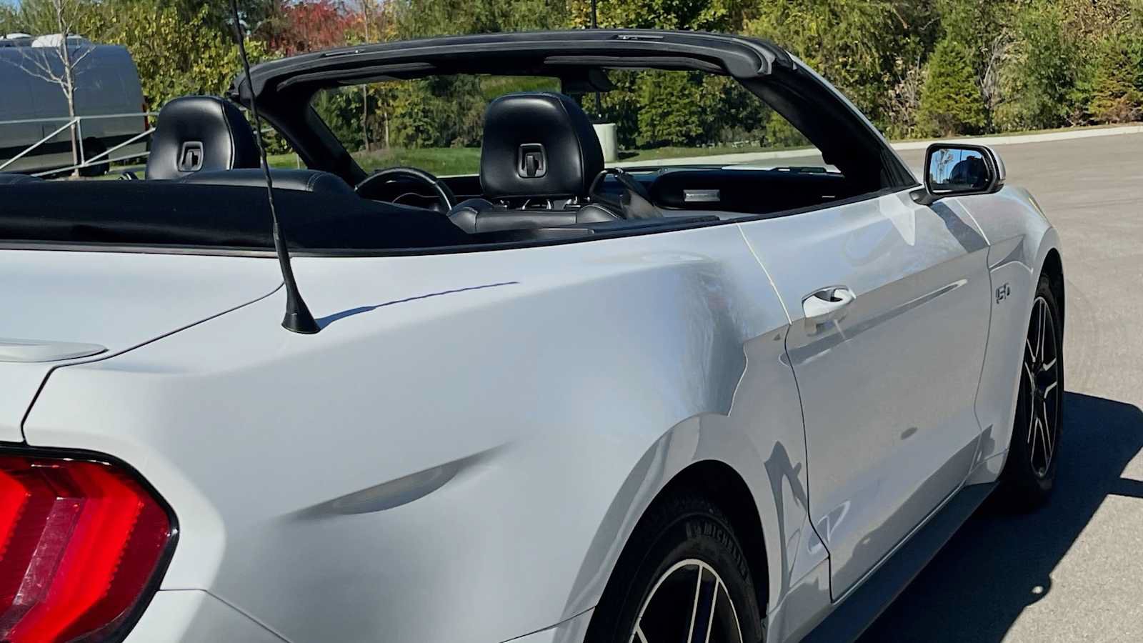 Used 2019 Ford Mustang GT Premium w/ Equipment Group 401A RWD image 19