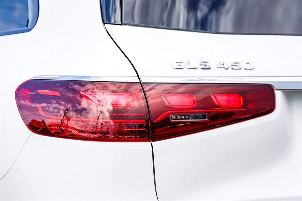 New 2026 Mercedes-Benz GLS 450 4MATIC image 8
