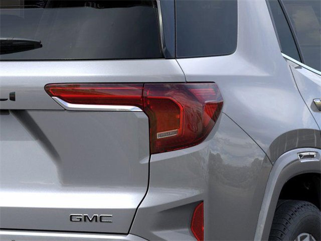 New 2026 GMC Terrain Denali w/ LPO, Black Badging Package image 11
