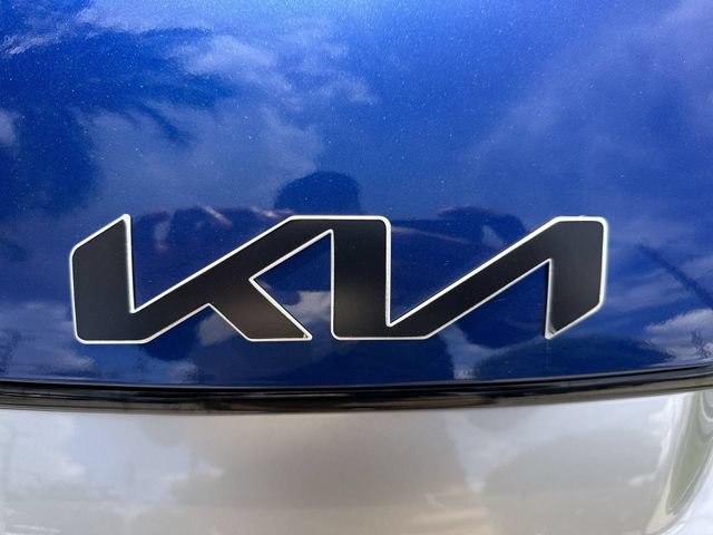 Used 2025 Kia Sportage EX FWD image 10
