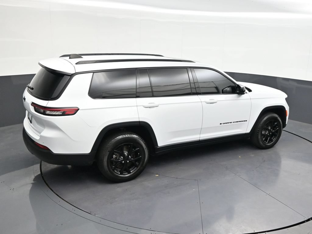 Used 2024 Jeep Grand Cherokee L Altitude AWD/4WD image 24
