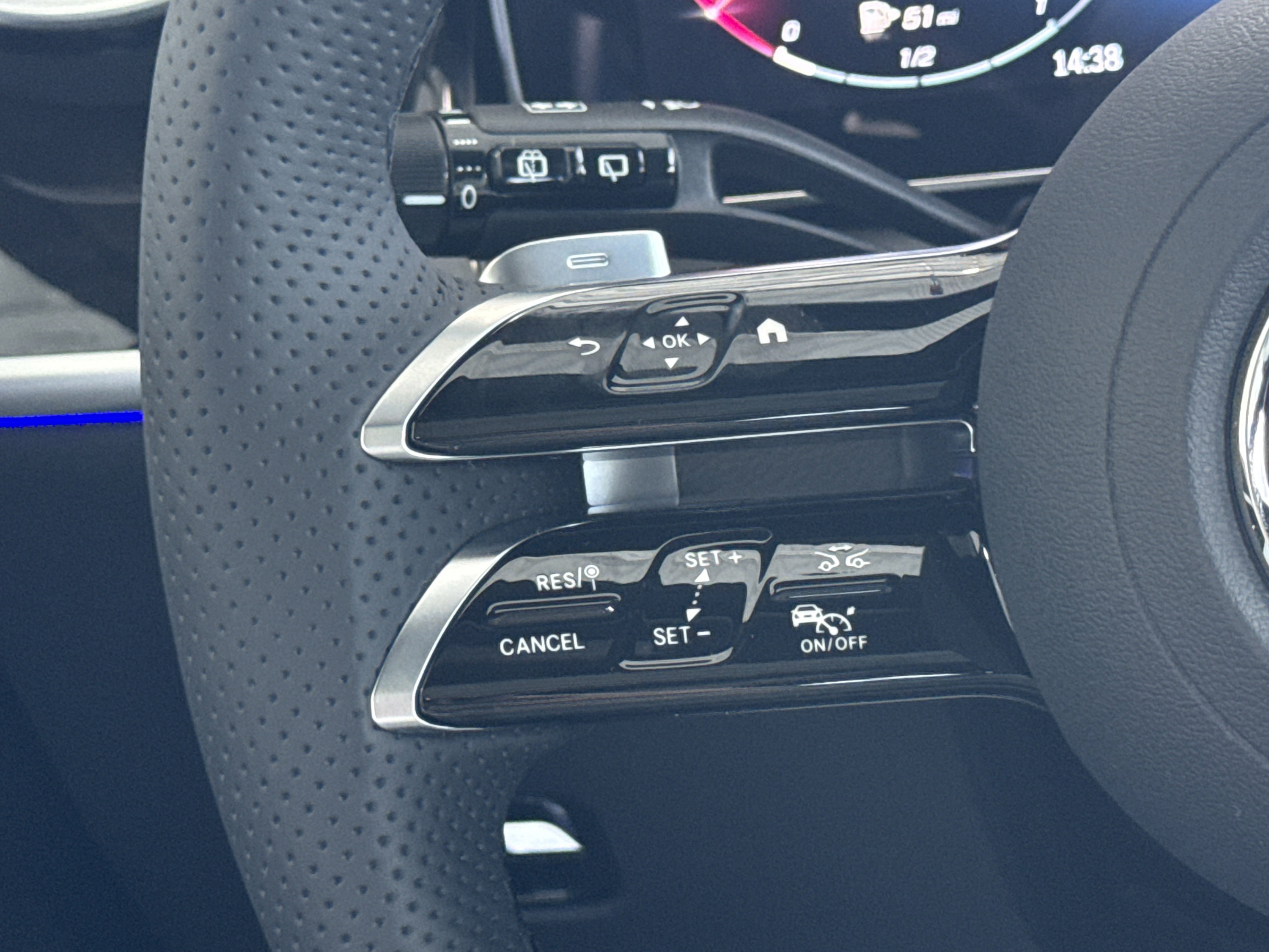 New 2027 Mercedes-Benz GLC 300 image 34