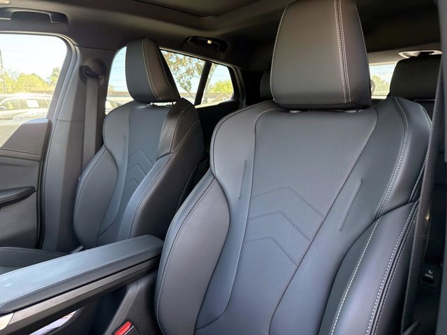 Used 2025 BMW X2 xDrive28i image 21
