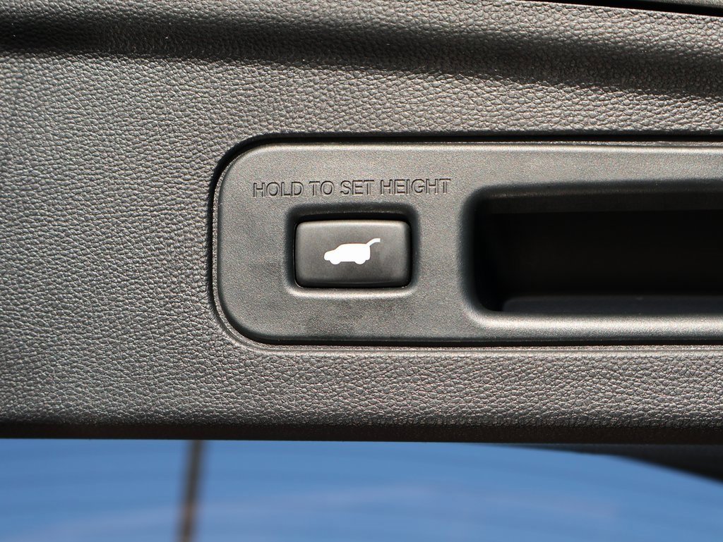 Used 2024 Acura MDX SH-AWD w/ Technology Package image 17