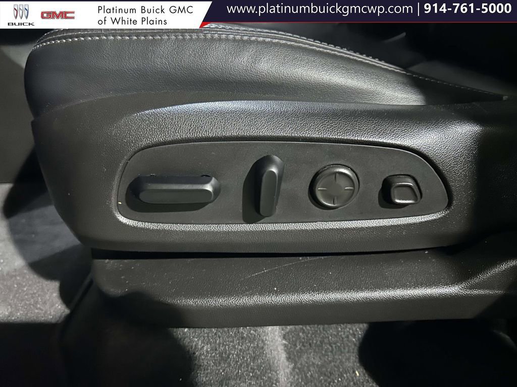 Used 2021 Buick Enclave Avenir w/ Avenir Technology Package image 22