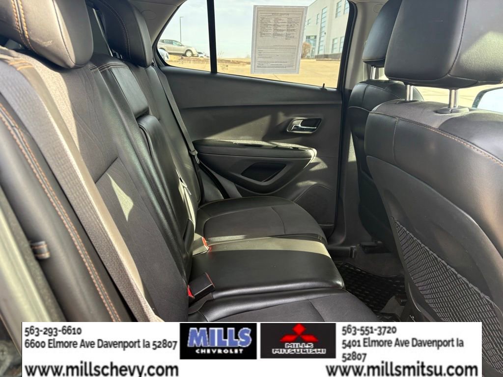 Used 2017 Chevrolet Trax LT w/ LT Convenience Package FWD image 12