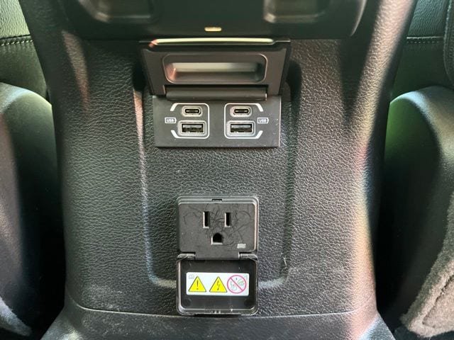 Used 2023 Jeep Wrangler Unlimited Sahara w/ Cold Weather Group AWD/4WD image 15