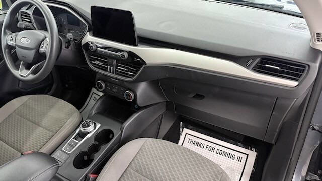 Used 2022 Ford Escape SE image 16