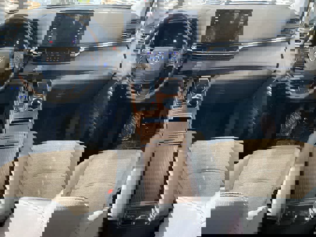 Used 2023 Toyota Sienna LE image 20