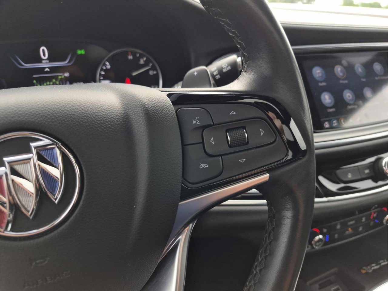 Used 2023 Buick Enclave Avenir w/ Avenir Technology Package AWD/4WD image 23