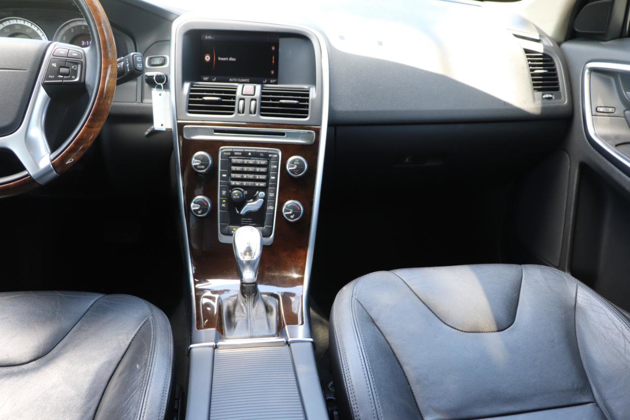 Used 2013 Volvo XC60 3.2 AWD/4WD image 31