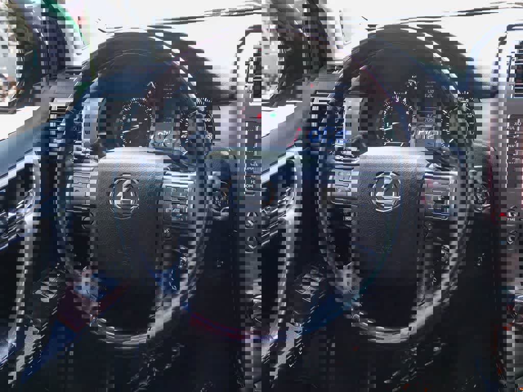 Used 2018 Lexus GX 460 Premium w/ Premium Package image 12