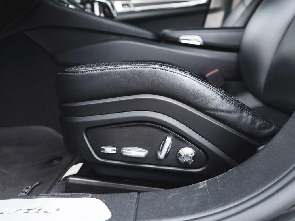 Used 2019 Porsche Panamera Turbo image 29