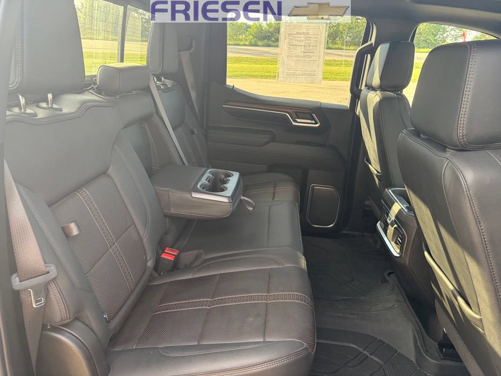 Used 2025 Chevrolet Silverado 1500 High Country w/ High Country Premium Package AWD/4WD image 27