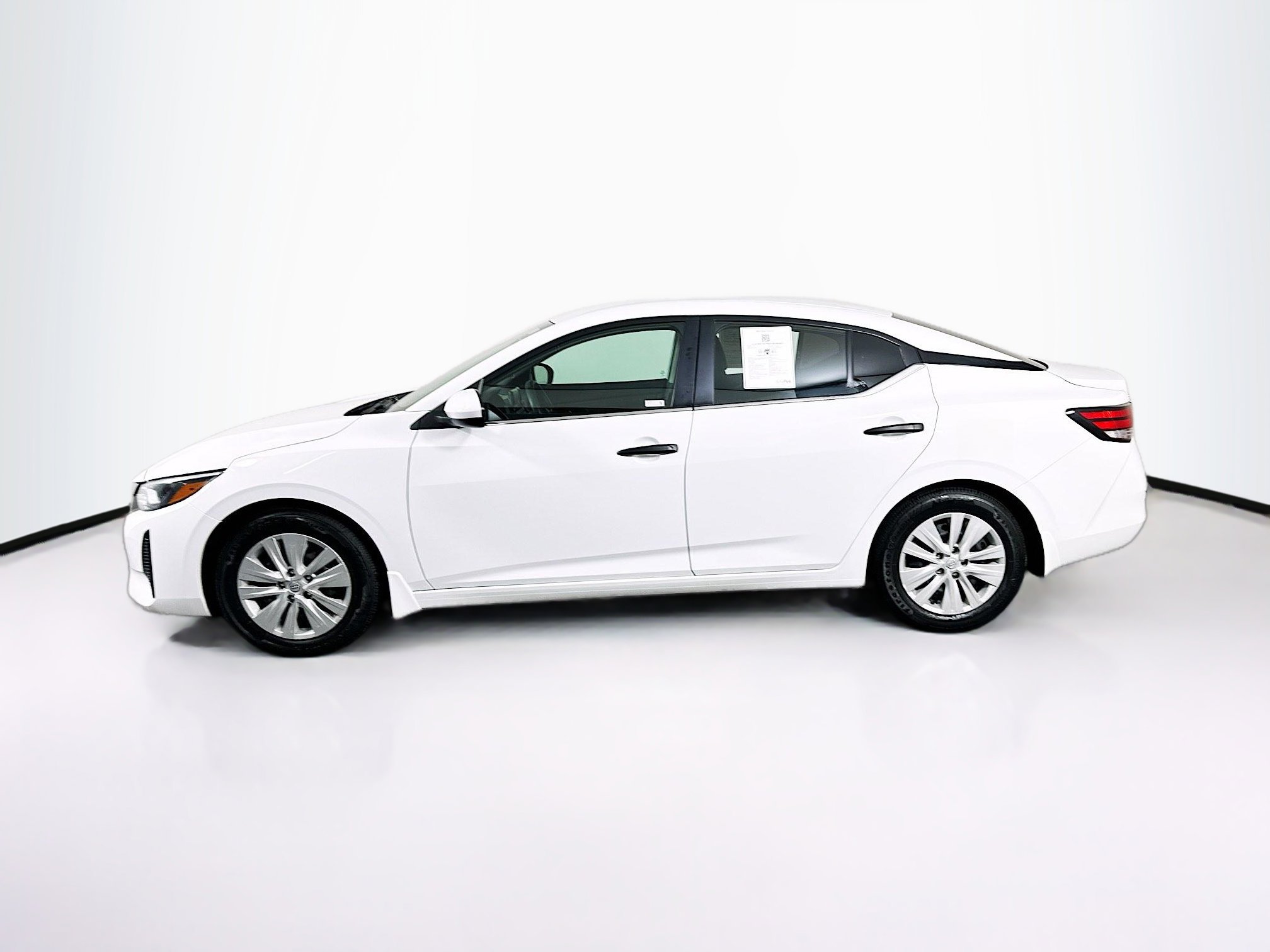 Used 2024 Nissan Sentra S FWD image 4