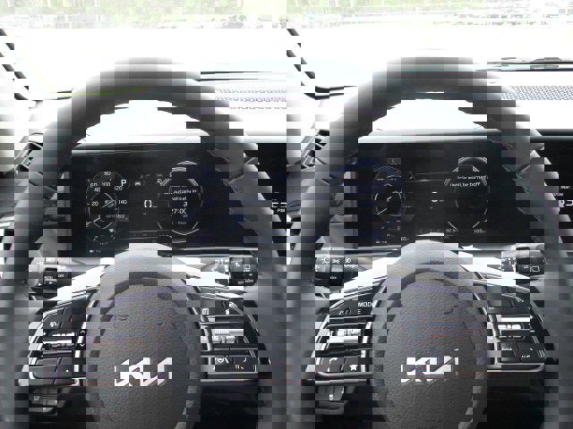 New 2025 Kia Seltos EX w/ EX Sunroof Package image 18