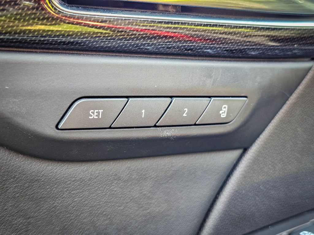 Used 2023 Buick Envision Essence AWD/4WD image 11