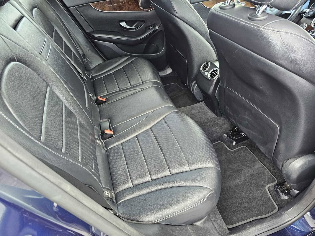 Used 2019 Mercedes-Benz GLC 350e 4MATIC image 22