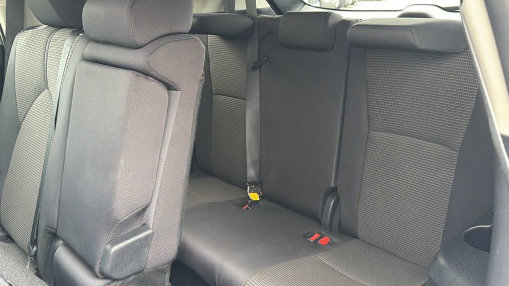 Certified 2025 Toyota Highlander LE image 34