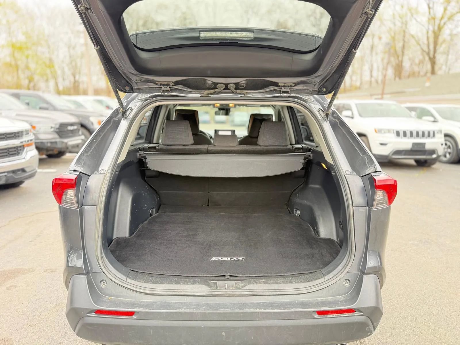 Used 2019 Toyota RAV4 LE w/ All Weather Liner Package AWD/4WD image 9