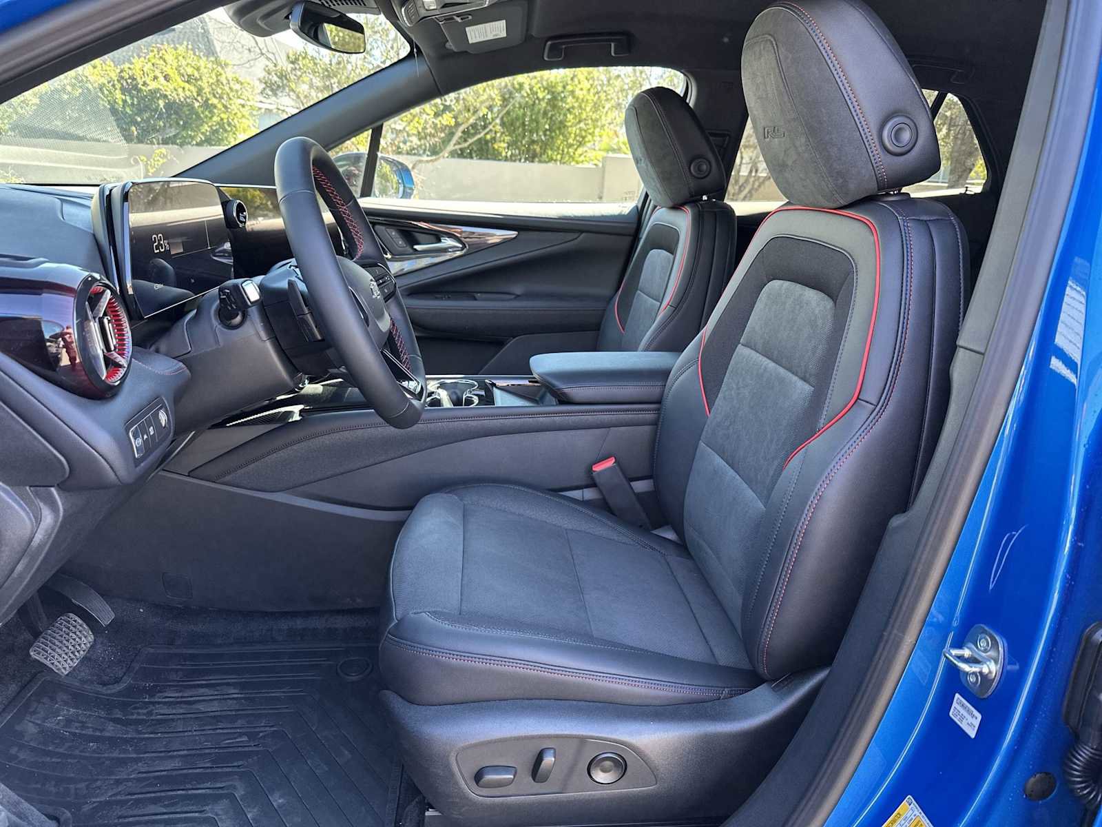 New 2026 Chevrolet Blazer EV RS image 2