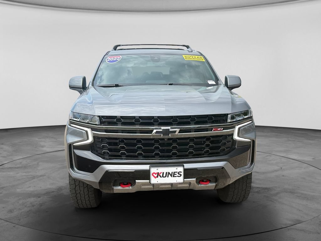 Used 2022 Chevrolet Tahoe Z71 w/ Luxury Package AWD/4WD image 3