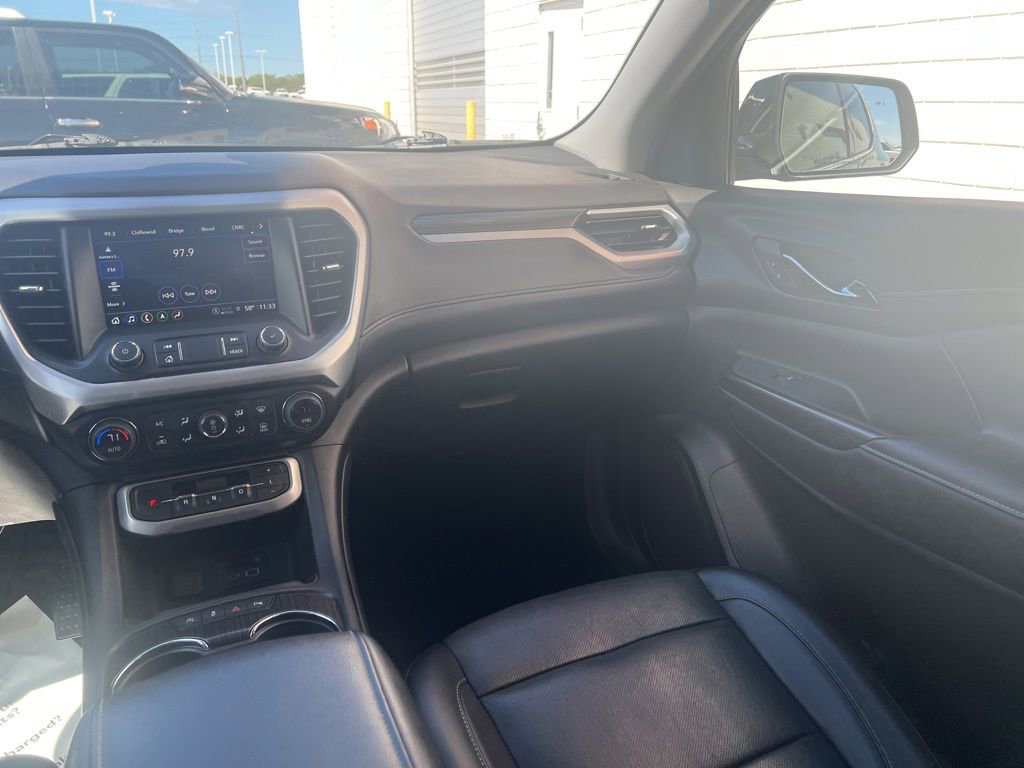 Used 2023 GMC Acadia SLT image 22