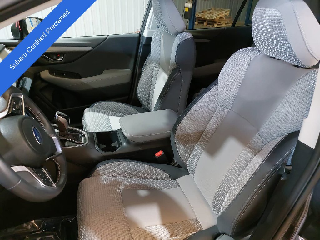 Used 2025 Subaru Outback Premium AWD/4WD image 14
