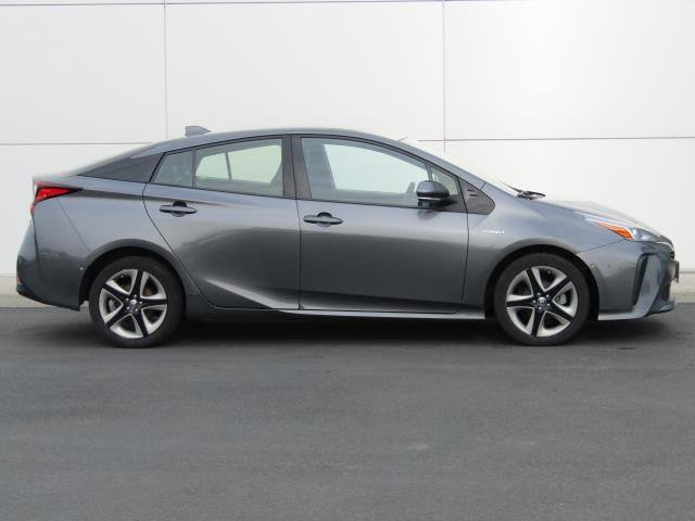 Used 2021 Toyota Prius XLE image 3
