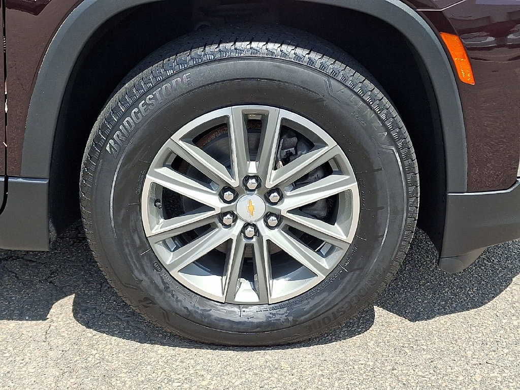 Used 2023 Chevrolet Traverse LT AWD/4WD image 11