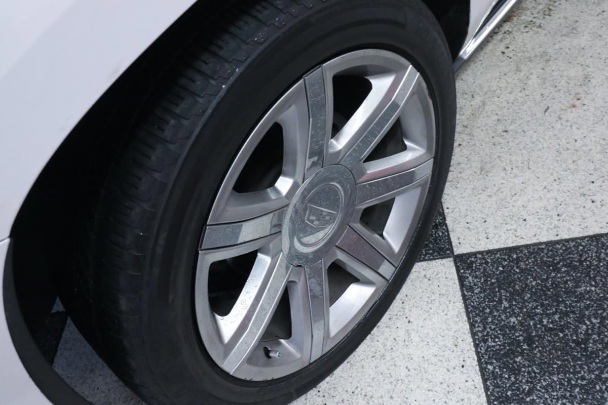 Used 2019 Cadillac Escalade ESV Premium Luxury image 39