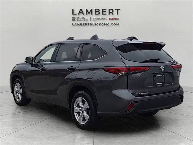 Used 2023 Toyota Highlander L image 3