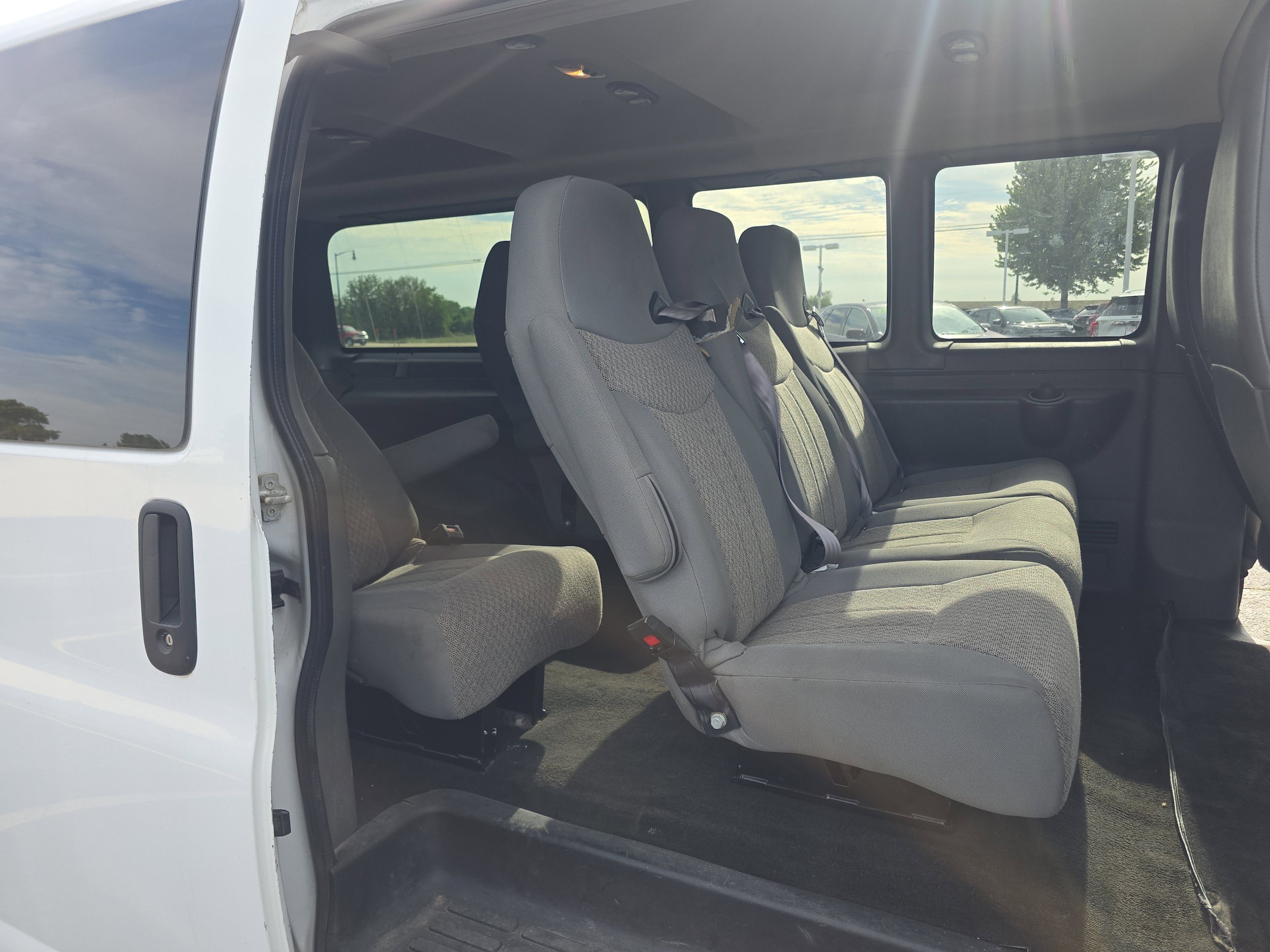 Used 2016 Chevrolet Express 3500 LT w/ LT Preferred Equipment Group RWD image 14