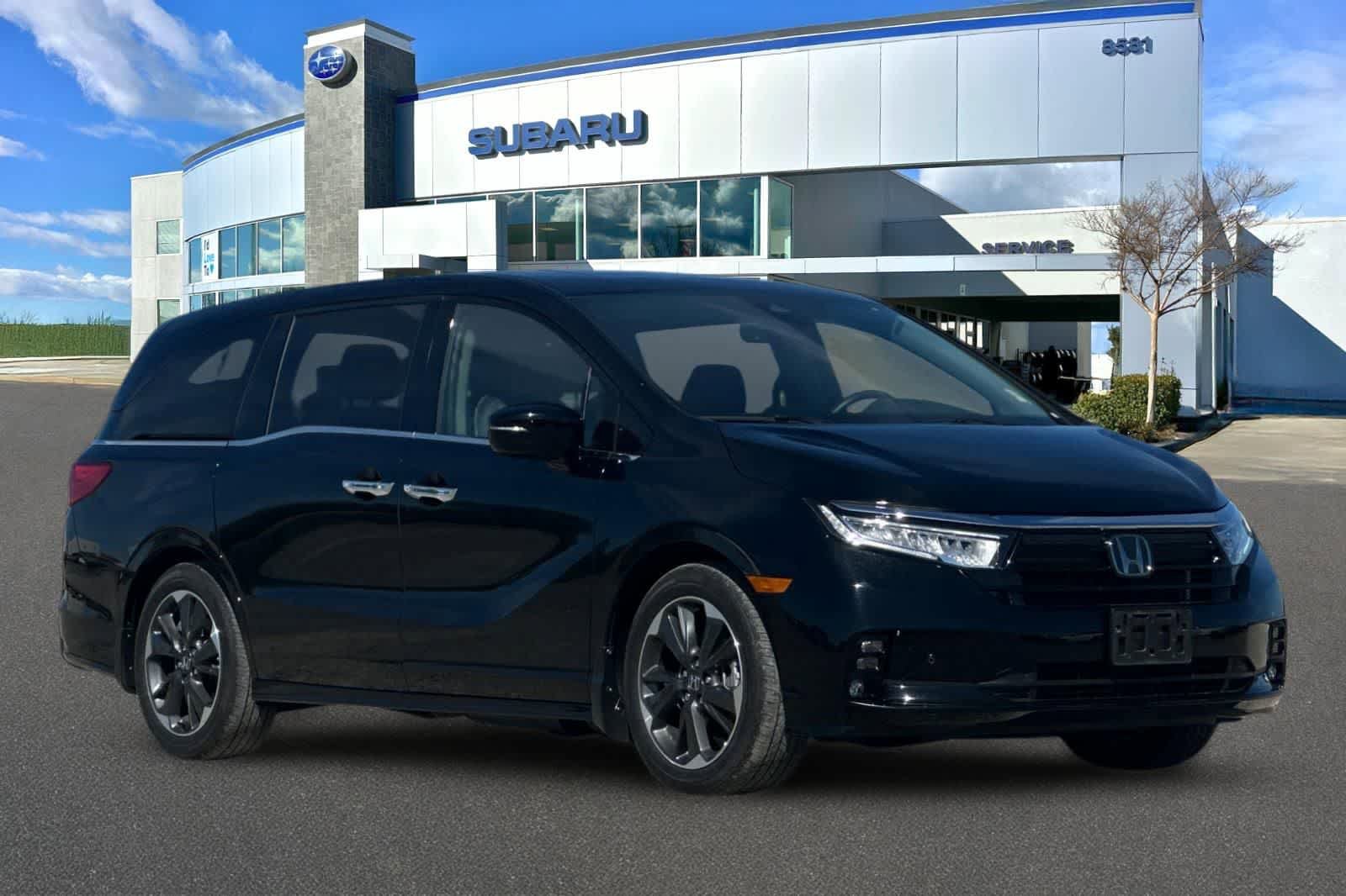 Used 2024 Honda Odyssey Elite image 5