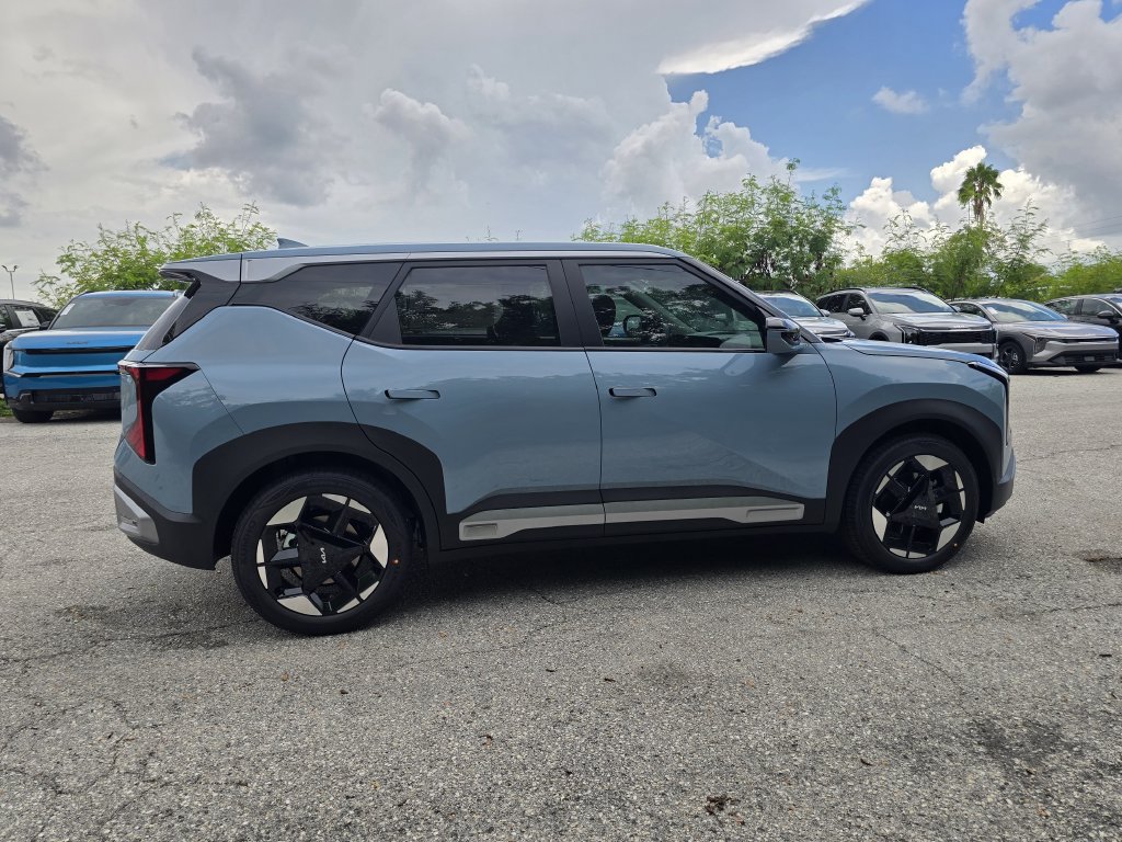 New 2027 Kia Seltos S FWD image 9