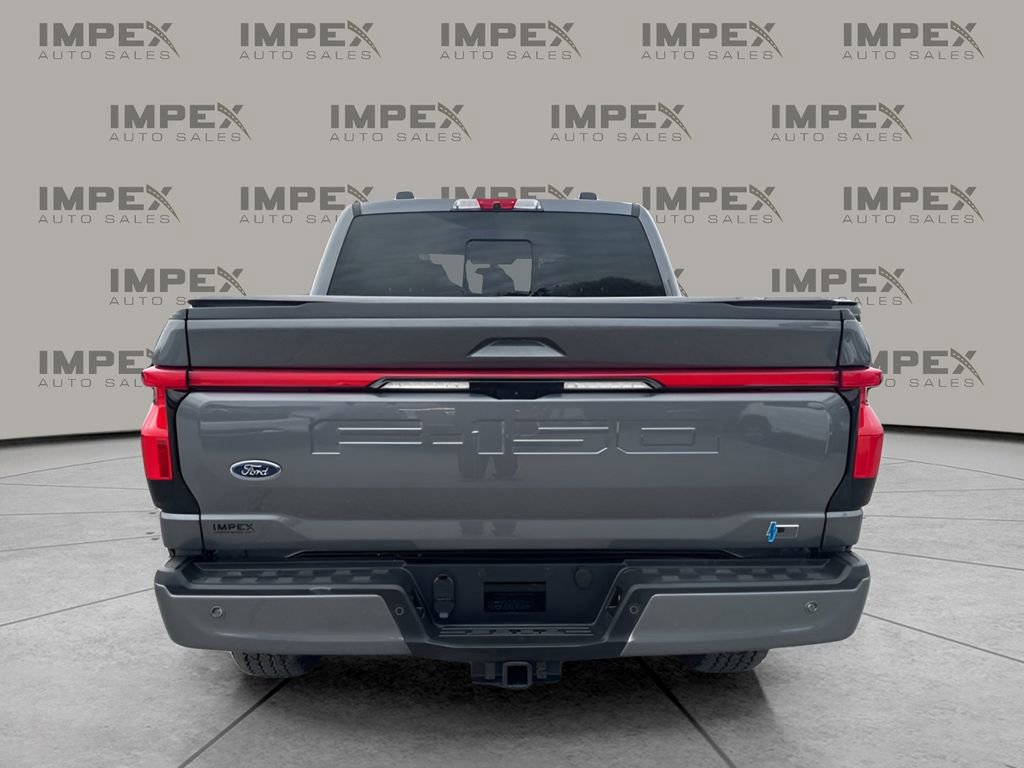 Used 2022 Ford F150 Lightning Lariat image 4