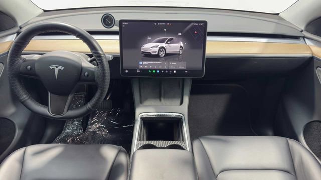 Used 2024 Tesla Model Y Long Range AWD/4WD image 19