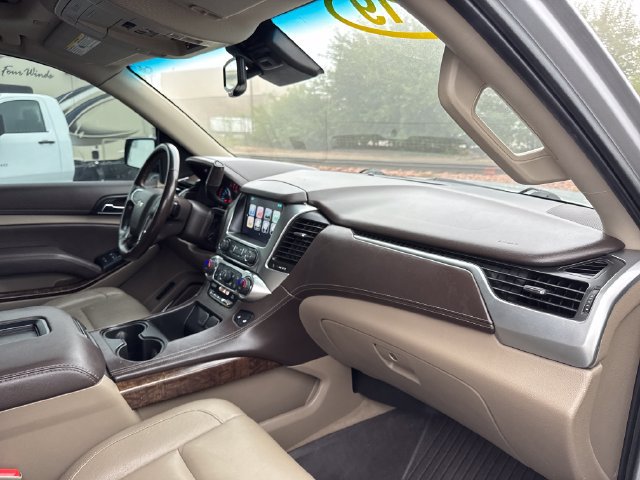 Used 2019 Chevrolet Suburban LT AWD/4WD image 33
