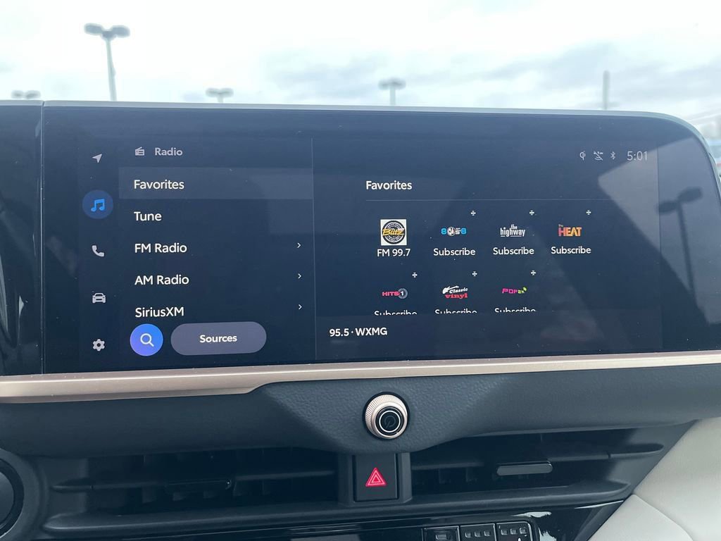 Certified 2025 Toyota Crown Limited image 19