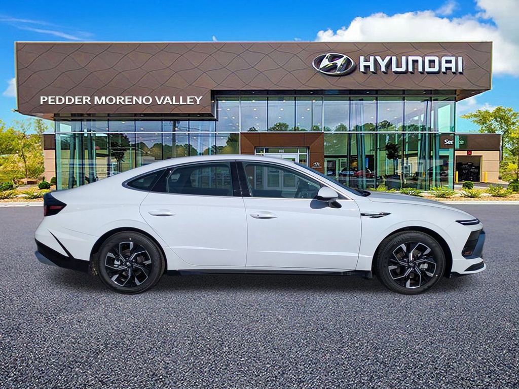 New 2025 Hyundai Sonata SEL image 2