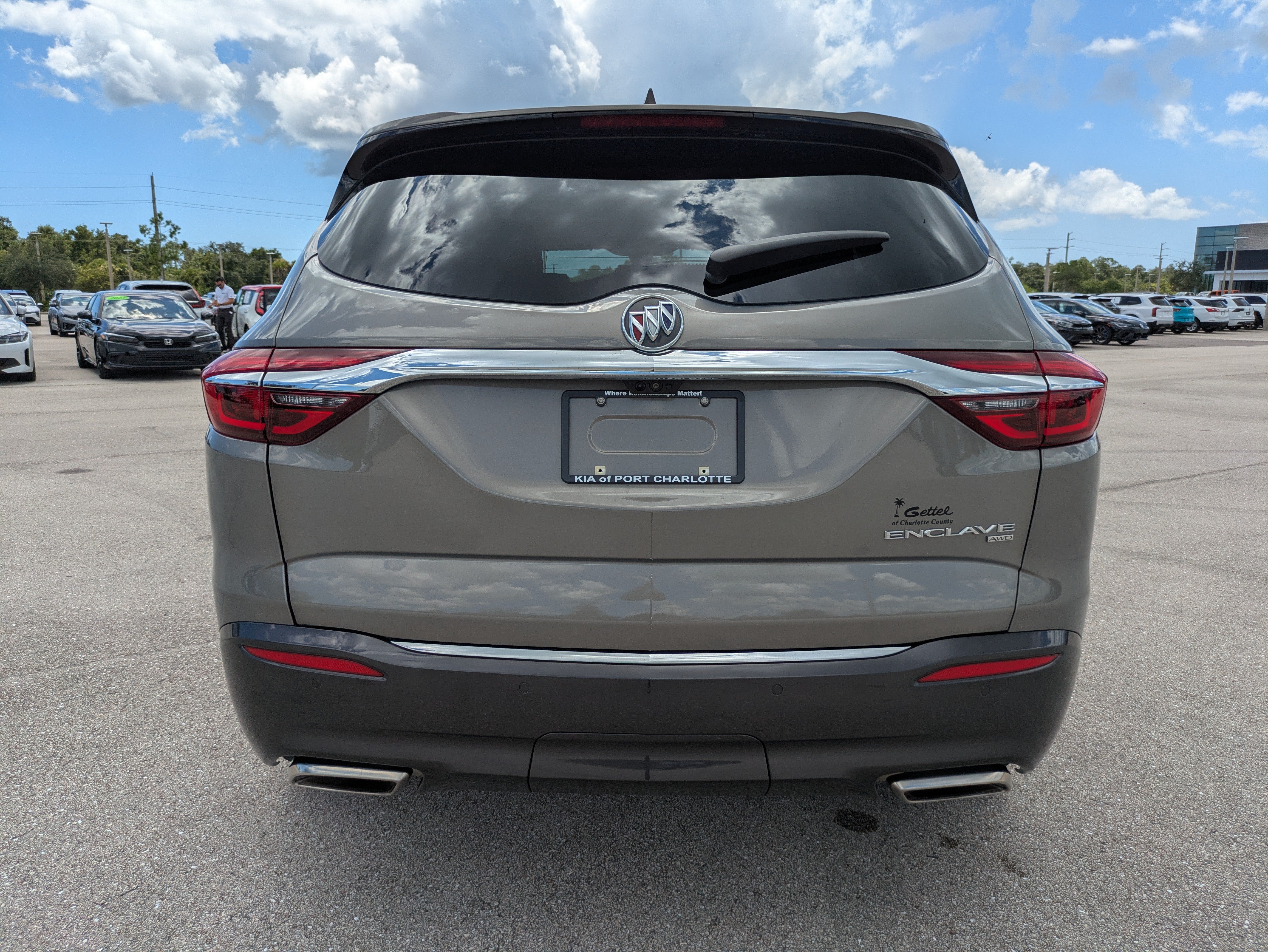 Used 2019 Buick Enclave Avenir w/ Avenir Technology Package AWD/4WD image 5