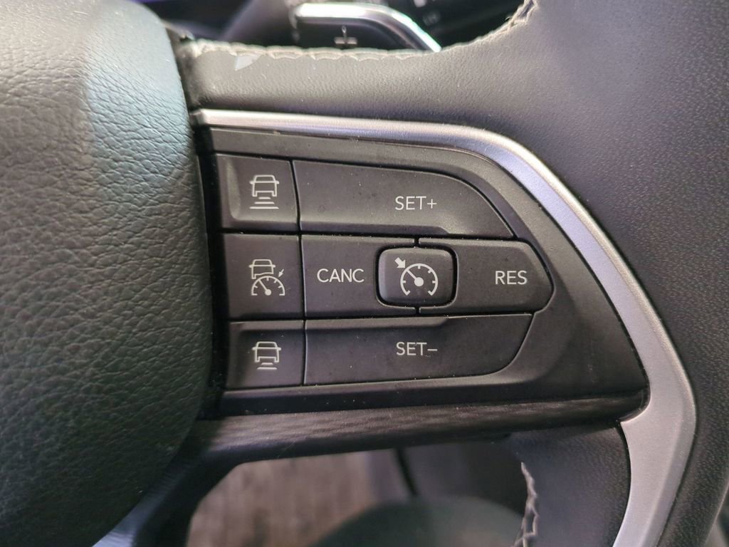 Used 2023 Jeep Grand Cherokee Altitude image 20